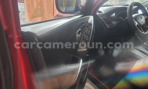 Sayi Na hannu Hyundai ix35 Red Mota in Douala a Ƙasar Kamaru Sayi Na hannu Hyundai ix35 Red Mota in Douala a Ƙasar Kamaru