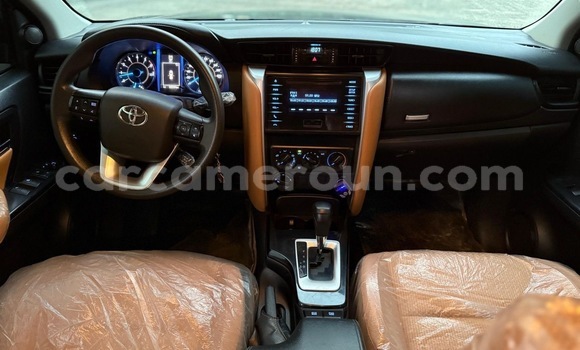 Acheter Occasion Voiture Toyota Fortuner Noir à Yaoundé, Central Cameroon Acheter Occasion Voiture Toyota Fortuner Noir à Yaoundé, Central Cameroon
