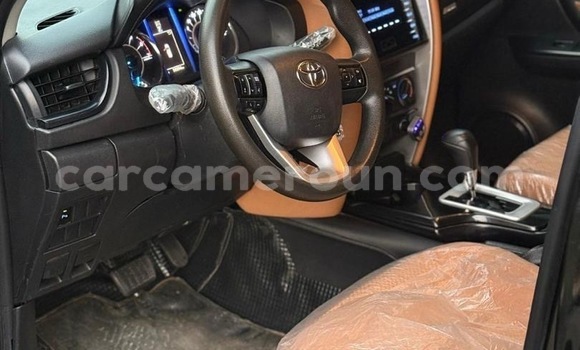Acheter Occasion Voiture Toyota Fortuner Noir à Yaoundé, Central Cameroon Acheter Occasion Voiture Toyota Fortuner Noir à Yaoundé, Central Cameroon