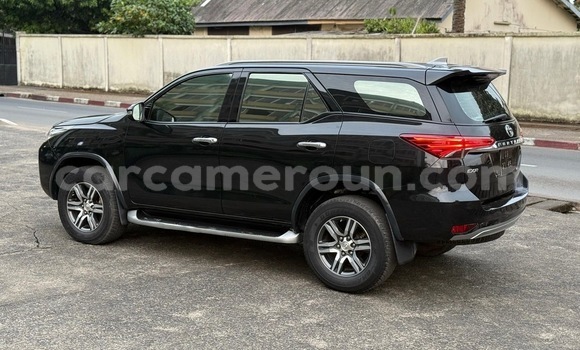 Acheter Occasion Voiture Toyota Fortuner Noir à Yaoundé, Central Cameroon Acheter Occasion Voiture Toyota Fortuner Noir à Yaoundé, Central Cameroon