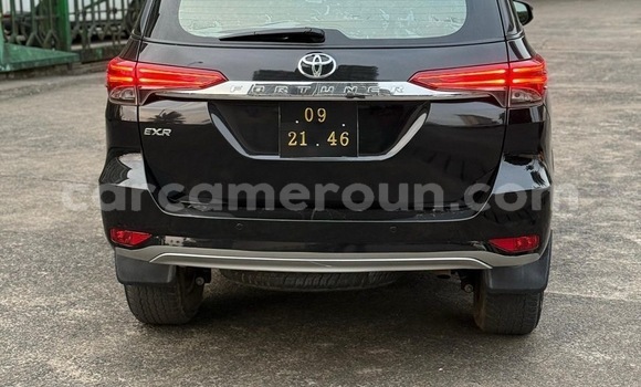 Acheter Occasion Voiture Toyota Fortuner Noir à Yaoundé, Central Cameroon Acheter Occasion Voiture Toyota Fortuner Noir à Yaoundé, Central Cameroon