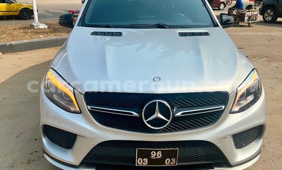 Sayi Na hannu Mercedes‒Benz AMG GLE Azurfa Mota in Douala a Ƙasar Kamaru