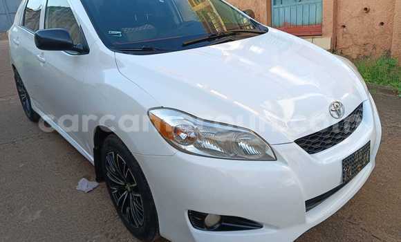 Acheter Occasion Voiture Toyota Matrix Blanc à Yaoundé, Central Cameroon Acheter Occasion Voiture Toyota Matrix Blanc à Yaoundé, Central Cameroon