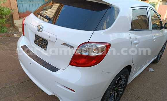Acheter Occasion Voiture Toyota Matrix Blanc à Yaoundé, Central Cameroon Acheter Occasion Voiture Toyota Matrix Blanc à Yaoundé, Central Cameroon