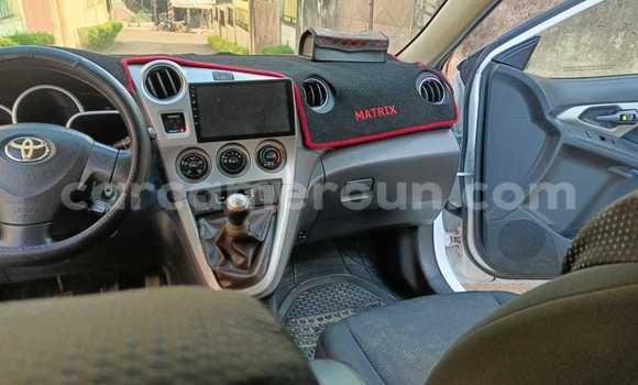 Acheter Occasion Voiture Toyota Matrix Blanc à Yaoundé, Central Cameroon Acheter Occasion Voiture Toyota Matrix Blanc à Yaoundé, Central Cameroon