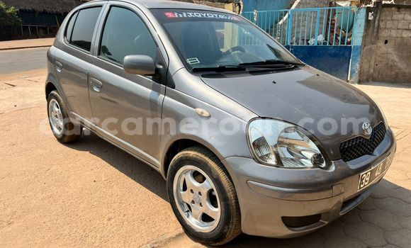 Sayi Na hannu Toyota Yaris Azurfa Mota in Yaounde a Babban Kamaru Sayi Na hannu Toyota Yaris Azurfa Mota in Yaounde a Babban Kamaru