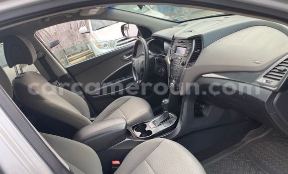 Sayi Na hannu Hyundai Santa Fe Azurfa Mota in Douala a Ƙasar Kamaru Sayi Na hannu Hyundai Santa Fe Azurfa Mota in Douala a Ƙasar Kamaru