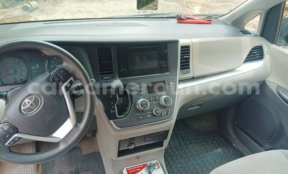 Acheter Occasion Voiture Toyota Sienna Marron à Douala, Littoral Cameroon Acheter Occasion Voiture Toyota Sienna Marron à Douala, Littoral Cameroon