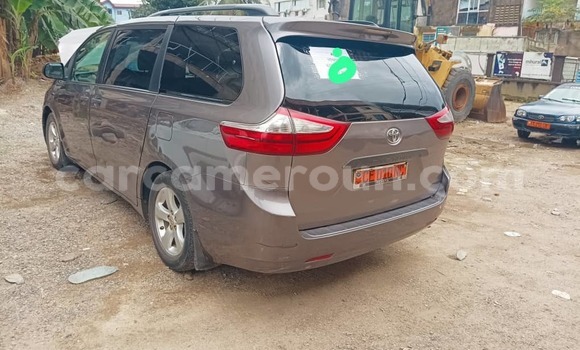 Acheter Occasion Voiture Toyota Sienna Marron à Douala, Littoral Cameroon Acheter Occasion Voiture Toyota Sienna Marron à Douala, Littoral Cameroon