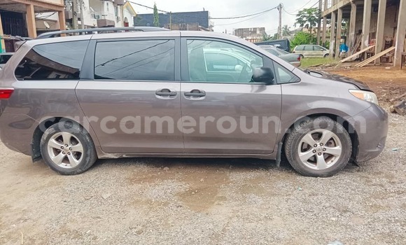 Acheter Occasion Voiture Toyota Sienna Marron à Douala, Littoral Cameroon Acheter Occasion Voiture Toyota Sienna Marron à Douala, Littoral Cameroon