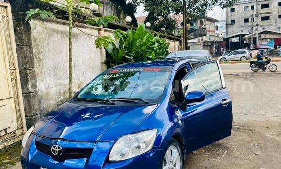 Sayi Na hannu Toyota Auris Blue Mota in Douala a Ƙasar Kamaru Sayi Na hannu Toyota Auris Blue Mota in Douala a Ƙasar Kamaru