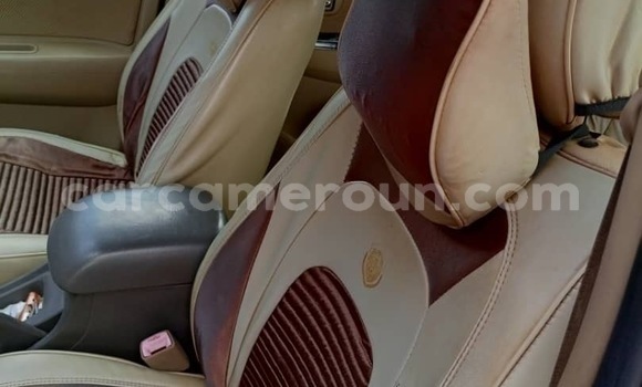 Sayi Na hannu Toyota Fortuner Azurfa Mota in Douala a Ƙasar Kamaru Sayi Na hannu Toyota Fortuner Azurfa Mota in Douala a Ƙasar Kamaru