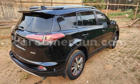 Acheter Occasion Voiture Toyota RAV4 Noir à Yaoundé, Central Cameroon Acheter Occasion Voiture Toyota RAV4 Noir à Yaoundé, Central Cameroon