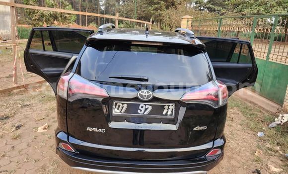 Acheter Occasion Voiture Toyota RAV4 Noir à Yaoundé, Central Cameroon Acheter Occasion Voiture Toyota RAV4 Noir à Yaoundé, Central Cameroon