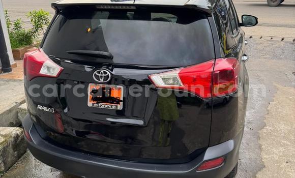 Sayi Na hannu Toyota RAV4 Black Mota in Douala a Ƙasar Kamaru Sayi Na hannu Toyota RAV4 Black Mota in Douala a Ƙasar Kamaru