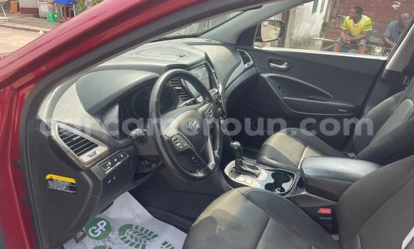 Sayi Na hannu Hyundai Santa Fe Red Mota in Douala a Ƙasar Kamaru Sayi Na hannu Hyundai Santa Fe Red Mota in Douala a Ƙasar Kamaru
