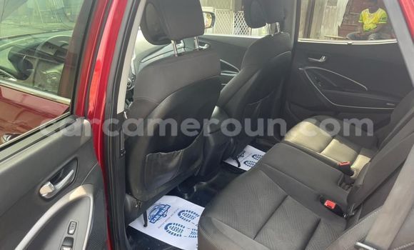 Sayi Na hannu Hyundai Santa Fe Red Mota in Douala a Ƙasar Kamaru Sayi Na hannu Hyundai Santa Fe Red Mota in Douala a Ƙasar Kamaru