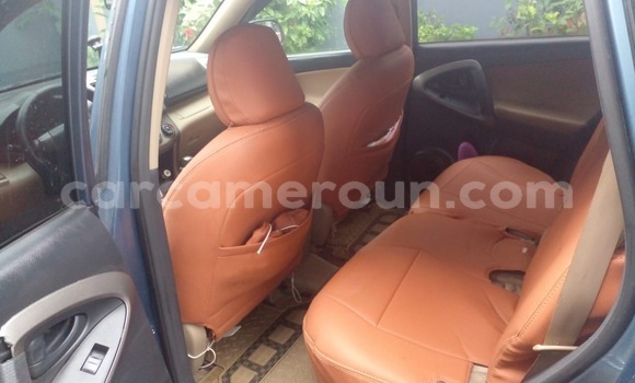 Acheter Neuf Voiture Toyota RAV4 Bleu à Douala, Littoral Cameroon Acheter Neuf Voiture Toyota RAV4 Bleu à Douala, Littoral Cameroon