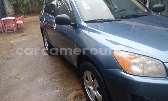 Acheter Neuf Voiture Toyota RAV4 Bleu à Douala, Littoral Cameroon Acheter Neuf Voiture Toyota RAV4 Bleu à Douala, Littoral Cameroon