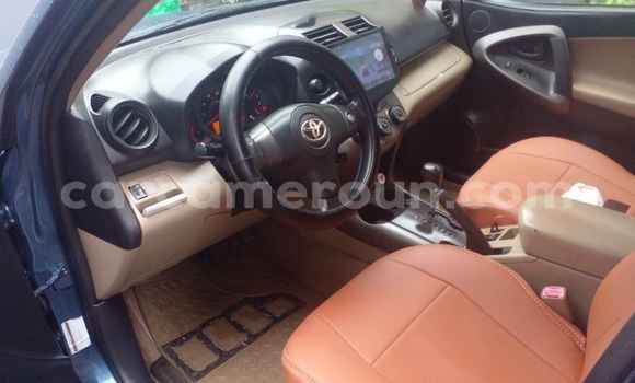 Acheter Neuf Voiture Toyota RAV4 Bleu à Douala, Littoral Cameroon Acheter Neuf Voiture Toyota RAV4 Bleu à Douala, Littoral Cameroon
