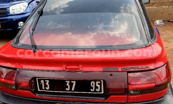 Acheter Occasion Voiture Toyota Corolla Rouge à Yaoundé, Central Cameroon
