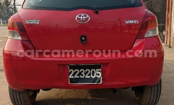 Sayi Sabo Toyota Yaris Red Mota in Douala a Ƙasar Kamaru Sayi Sabo Toyota Yaris Red Mota in Douala a Ƙasar Kamaru