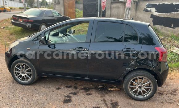 Acheter Occasion Voiture Toyota Yaris Noir à Yaoundé, Central Cameroon Acheter Occasion Voiture Toyota Yaris Noir à Yaoundé, Central Cameroon