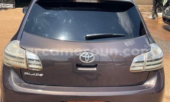 Acheter Occasion Voiture Toyota Blade Marron à Yaoundé, Central Cameroon Acheter Occasion Voiture Toyota Blade Marron à Yaoundé, Central Cameroon