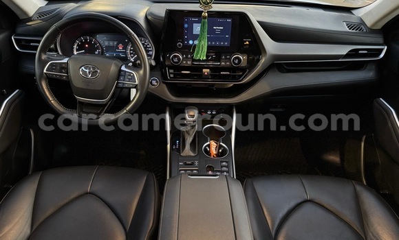 Acheter Occasion Voiture Toyota Highlander Blanc à Yaoundé, Central Cameroon Acheter Occasion Voiture Toyota Highlander Blanc à Yaoundé, Central Cameroon