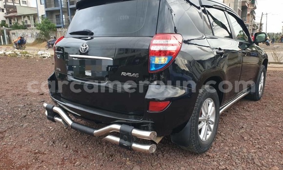Sayi Na hannu Toyota RAV4 Black Mota in Douala a Ƙasar Kamaru Sayi Na hannu Toyota RAV4 Black Mota in Douala a Ƙasar Kamaru