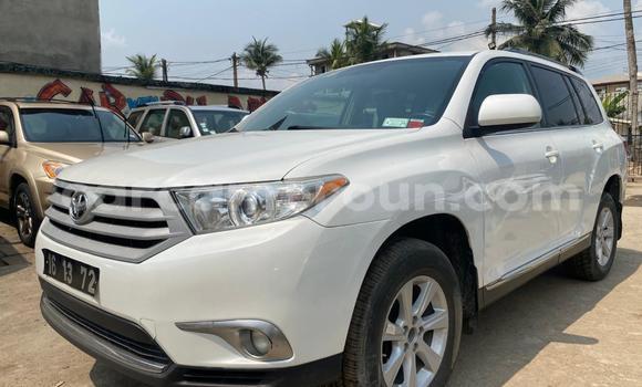 Buy Used Toyota Highlander White Car in Douala in Littoral Cameroon Buy Used Toyota Highlander White Car in Douala in Littoral Cameroon