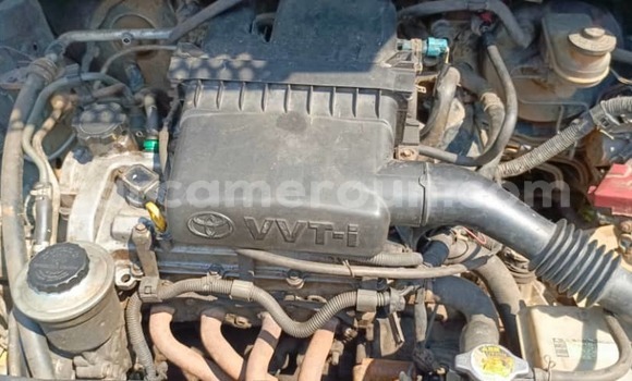 Sayi Na hannu Toyota Yaris Blue Mota in Douala a Ƙasar Kamaru Sayi Na hannu Toyota Yaris Blue Mota in Douala a Ƙasar Kamaru