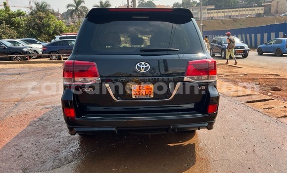 Acheter Neuf Voiture Toyota Land Cruiser Prado Noir à Yaoundé, Central Cameroon Acheter Neuf Voiture Toyota Land Cruiser Prado Noir à Yaoundé, Central Cameroon