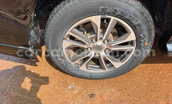 Acheter Neuf Voiture Toyota Land Cruiser Prado Noir à Yaoundé, Central Cameroon Acheter Neuf Voiture Toyota Land Cruiser Prado Noir à Yaoundé, Central Cameroon