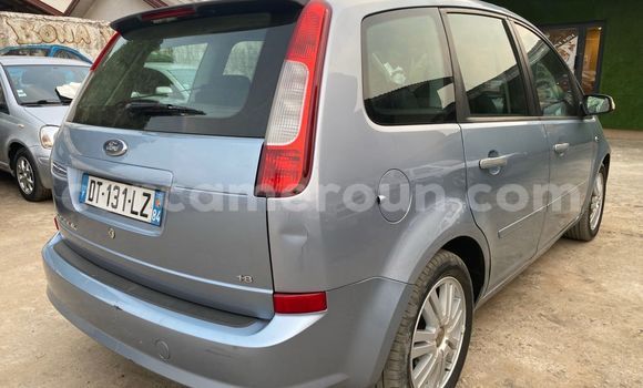 Acheter Import Voiture Ford Focus Bleu à Douala, Littoral Cameroon Acheter Import Voiture Ford Focus Bleu à Douala, Littoral Cameroon