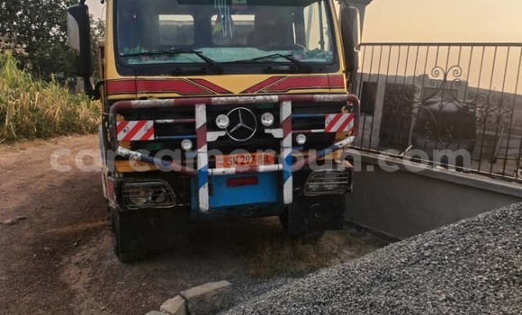 Buy Used Mercedes‒Benz Truck Other Truck in Bertoua in East Cameroon Buy Used Mercedes‒Benz Truck Other Truck in Bertoua in East Cameroon