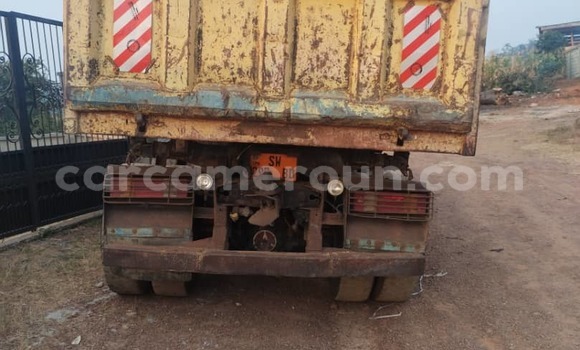 Acheter Occasion Utilitaire Mercedes‒Benz Truck Autre à Bertoua, East Cameroon Acheter Occasion Utilitaire Mercedes‒Benz Truck Autre à Bertoua, East Cameroon