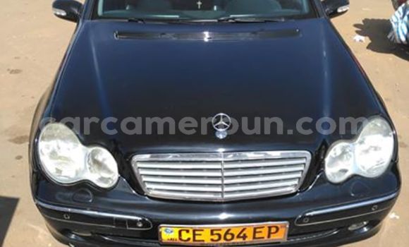 Sayi Na hannu Mercedes‒Benz C–Class Black Mota in Yaounde a Babban Kamaru Sayi Na hannu Mercedes‒Benz C–Class Black Mota in Yaounde a Babban Kamaru
