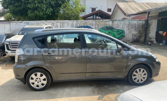 Acheter Import Voiture Toyota Corolla Verso Gris à Douala, Littoral Cameroon Acheter Import Voiture Toyota Corolla Verso Gris à Douala, Littoral Cameroon