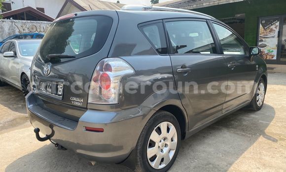 Acheter Import Voiture Toyota Corolla Verso Gris à Douala, Littoral Cameroon Acheter Import Voiture Toyota Corolla Verso Gris à Douala, Littoral Cameroon