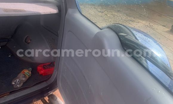 Acheter Occasion Voiture Toyota RAV4 Bleu à Bertoua, East Cameroon Acheter Occasion Voiture Toyota RAV4 Bleu à Bertoua, East Cameroon