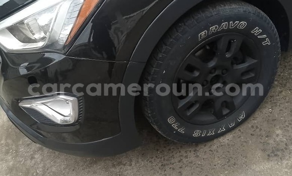 Sayi Sabo Hyundai Santa Fe Black Mota in Douala a Ƙasar Kamaru Sayi Sabo Hyundai Santa Fe Black Mota in Douala a Ƙasar Kamaru