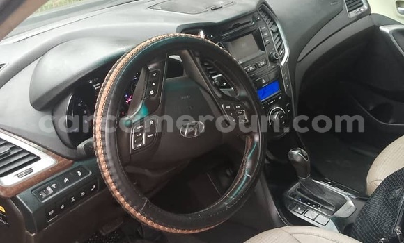 Sayi Sabo Hyundai Santa Fe Black Mota in Douala a Ƙasar Kamaru Sayi Sabo Hyundai Santa Fe Black Mota in Douala a Ƙasar Kamaru