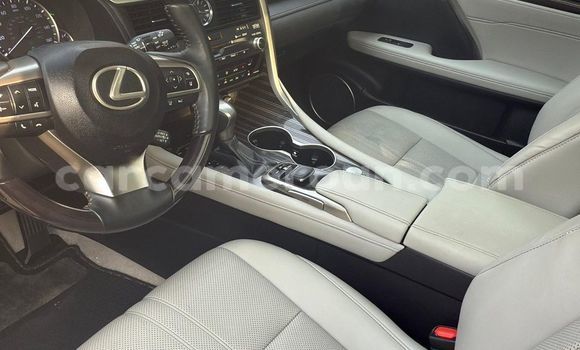 Sayi Na hannu Lexus RX 350 Blue Mota in Douala a Ƙasar Kamaru Sayi Na hannu Lexus RX 350 Blue Mota in Douala a Ƙasar Kamaru