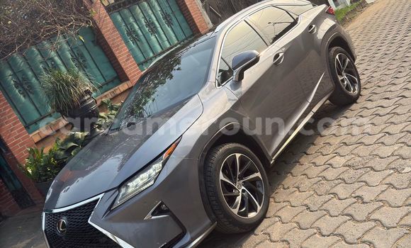 Sayi Na hannu Lexus RX 350 Blue Mota in Douala a Ƙasar Kamaru Sayi Na hannu Lexus RX 350 Blue Mota in Douala a Ƙasar Kamaru