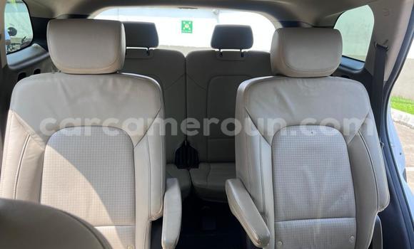 Sayi Na hannu Hyundai Santa Fe White Mota in Douala a Ƙasar Kamaru Sayi Na hannu Hyundai Santa Fe White Mota in Douala a Ƙasar Kamaru