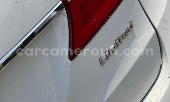 Sayi Na hannu Hyundai Santa Fe White Mota in Douala a Ƙasar Kamaru Sayi Na hannu Hyundai Santa Fe White Mota in Douala a Ƙasar Kamaru