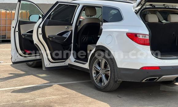 Sayi Na hannu Hyundai Santa Fe White Mota in Douala a Ƙasar Kamaru Sayi Na hannu Hyundai Santa Fe White Mota in Douala a Ƙasar Kamaru