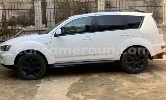Buy Used Mitsubishi Outlander White Car in Douala in Littoral Cameroon Buy Used Mitsubishi Outlander White Car in Douala in Littoral Cameroon