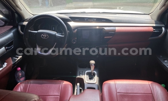 Acheter Import Voiture Toyota Hilux Blanc à Douala, Littoral Cameroon Acheter Import Voiture Toyota Hilux Blanc à Douala, Littoral Cameroon